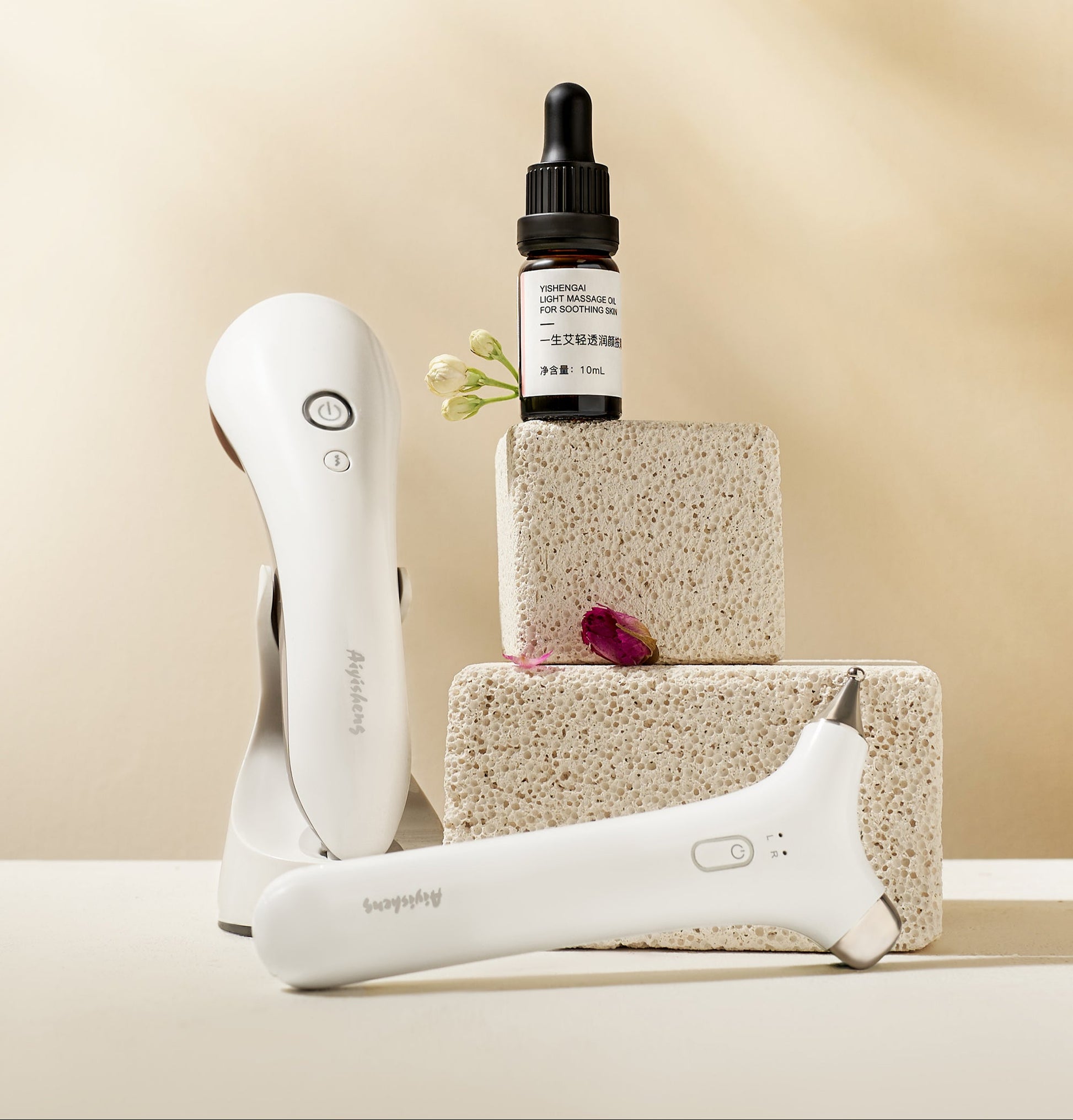 Light Massage Oil For Soothing Skin_3